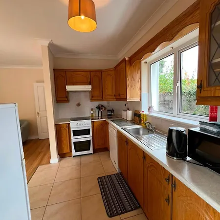 4 Bedroom Haven 10 Mins Walk To ゴールウェイ
